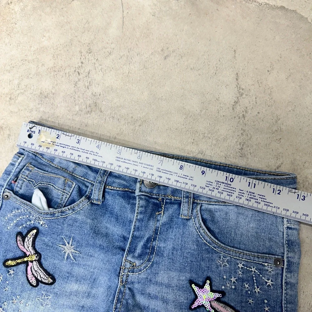 Vigoss Girls Size 12 Denim Shorts Blue Distressed Embellished Applique Jean‎